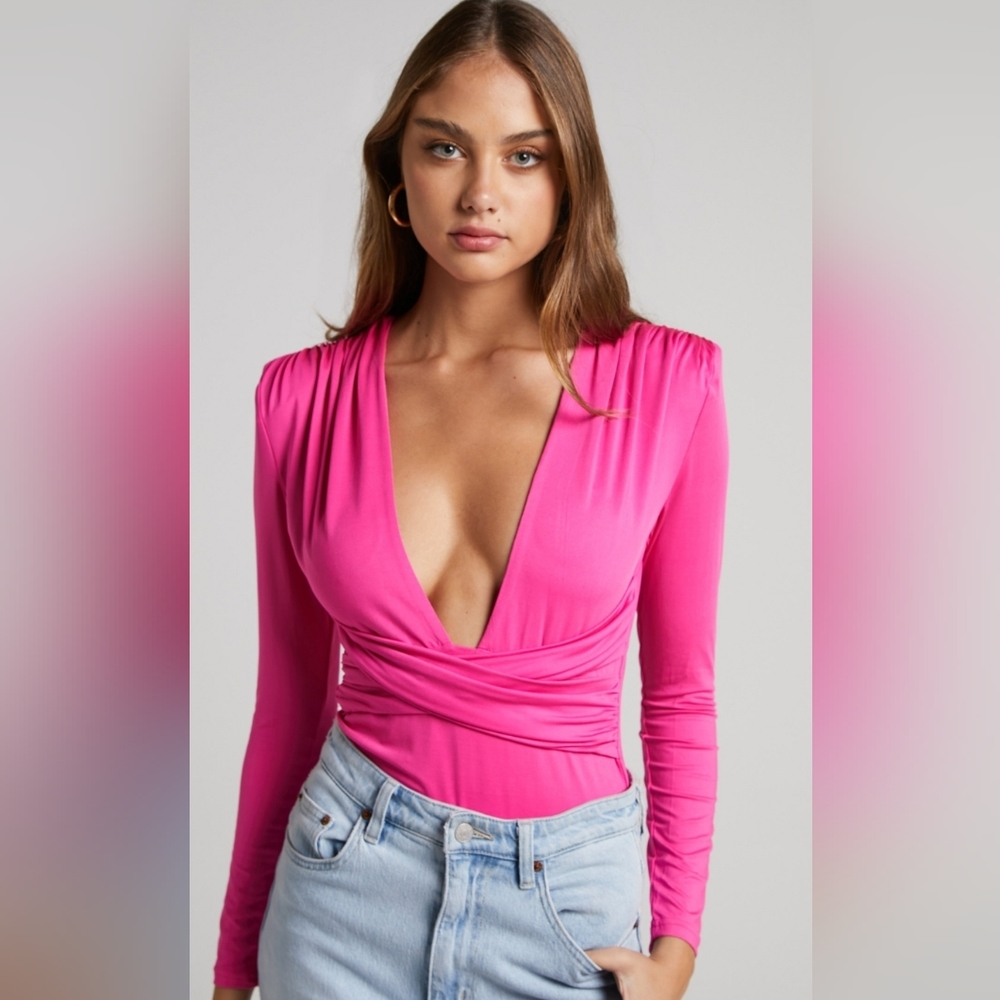 JAIRLEE BODYSUIT - PLUNGE NECK FAUX WRAP FRONT BODYSUIT IN HOT PINK -size 4